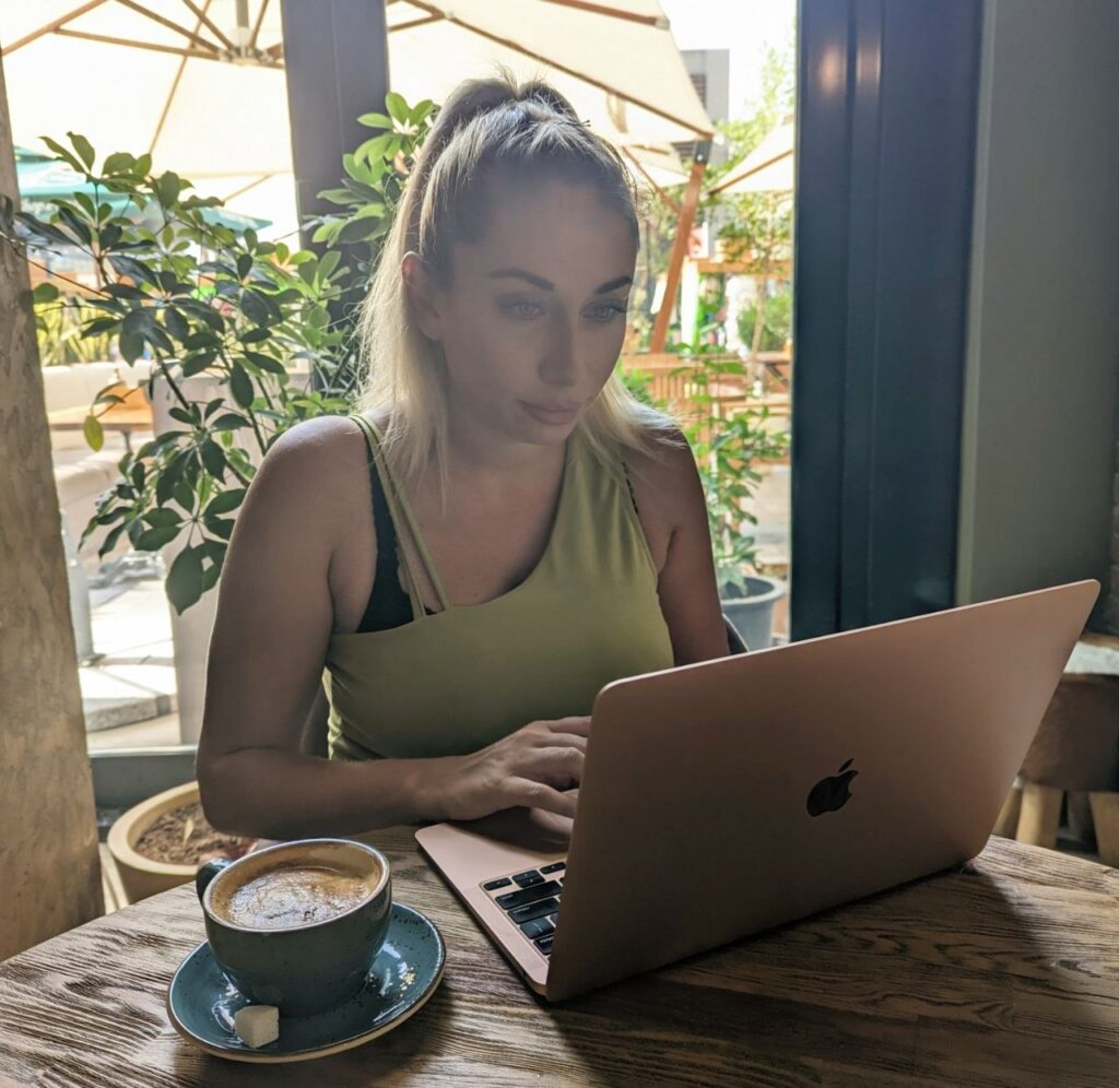 Remote Working in Dubai Café | Digital Nomad Lifestyle