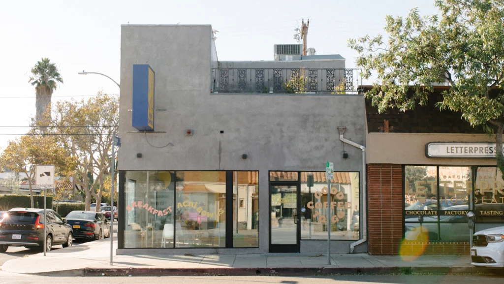 Eyes Peeled Coffee in Beverlywood Los Angeles for remote work